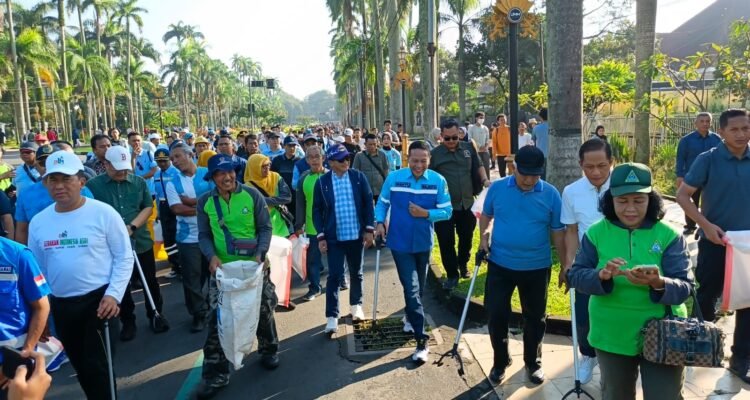 Dandim 0833 Dukung Aksi Bersih Lingkunganbdalam Rangka Gerakan Indonesia Asri