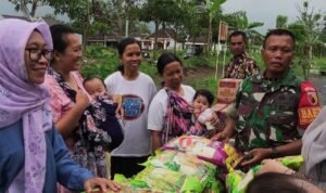 Babinsa Arjowinangun Dukung UMKM Lewat Bazar Ramadhan dan Takjil Gratis