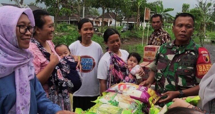 Babinsa Arjowinangun Dukung UMKM Lewat Bazar Ramadhan dan Takjil Gratis
