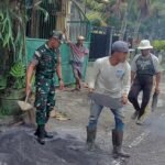Babinsa Blimbing Dukung Perbaikan Infrastruktur Jalan Lingkungan Babinsa Blimbing Dukung Perbaikan Infrastruktur Jalan Lingkungan