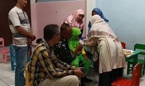 Babinsa Kedungkandang Babinsa Kedungkandang Kawal Pelaksanaan Vaksinasi Serempak ORI di Wilayah Binaan