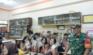 Babinsa Klojen (2) Babinsa Klojen Pastikan Kelancaran Makan Bergizi Gratis Siswa SMAN 4 Malang Selama Ramadhan