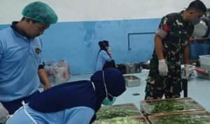 Babinsa Klojen Pantau Pelaksanaan SPPG di Yayasan Batik Tulis Celaket