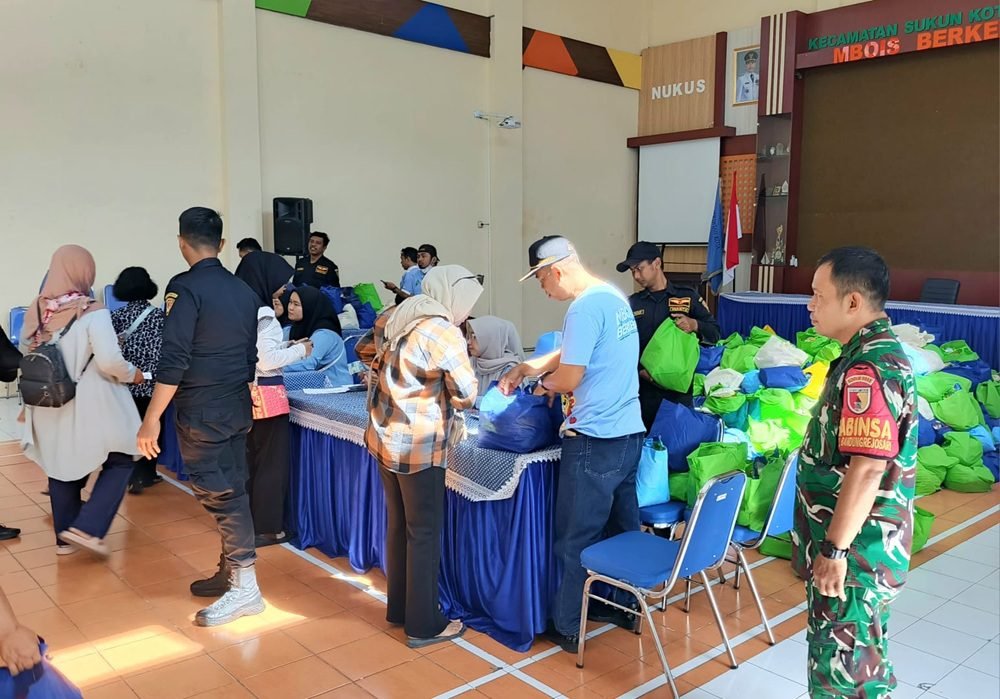 Dukung Stabilitas Harga, Babinsa Sukun Pantau Pasar Murah Menjelang Lebaran