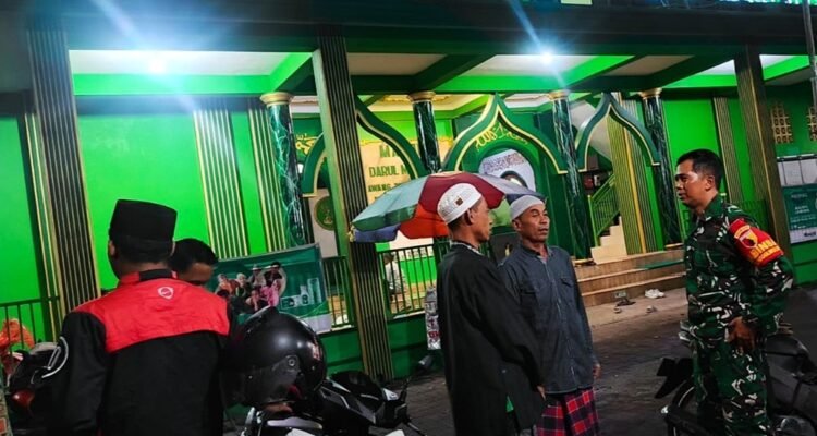 Dukung Kenyamanan Ramadan Babinsa Tunggulwulung Rutin Anjangsana dan Tarawih Bersama
