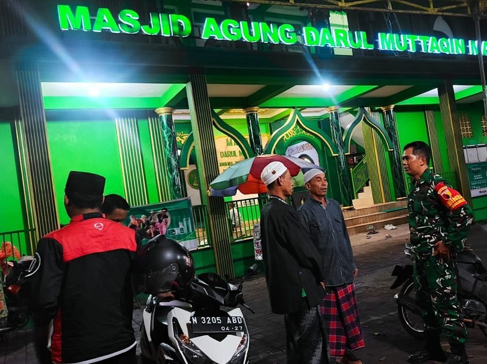 Dukung Kenyamanan Ramadan Babinsa Tunggulwulung Rutin Anjangsana dan Tarawih Bersama