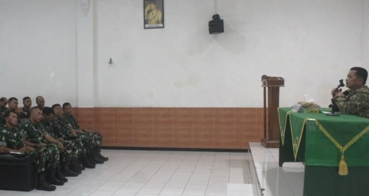 Dandim 0833 Kota Malang Laksanakan Jam Komandan Jelang Dinas Cuti Lebaran