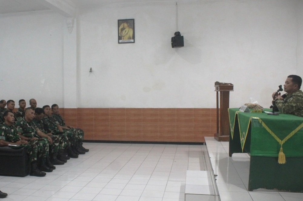Dandim 0833 Kota Malang Laksanakan Jam Komandan Jelang Dinas Cuti Lebaran