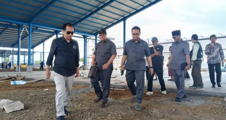 Komisi B DPRD Kota Malang Sidak Proyek Relokasi Pedagang Pasar Induk Gadang