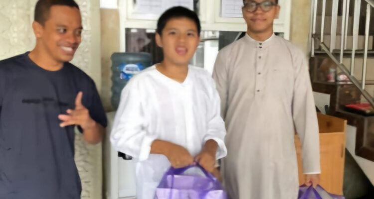 Program Berbagi Ramadan Malang Autism Center Libatkan Anak Autisme Salurkan Puluhan Ribu Nasi Berkah