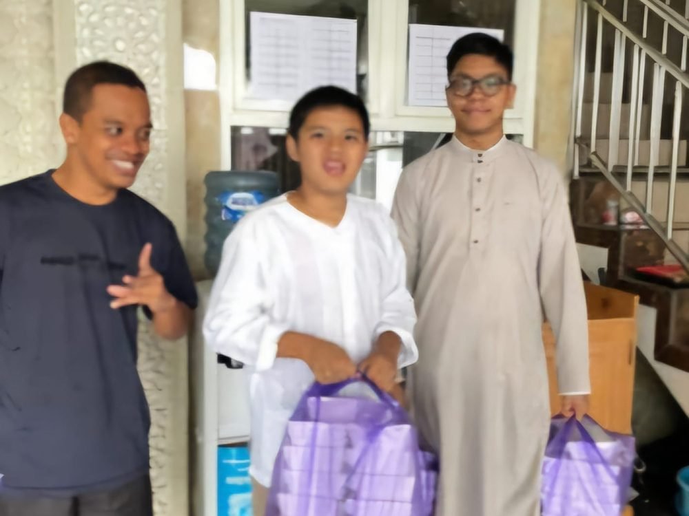 Program Berbagi Ramadan Malang Autism Center Libatkan Anak Autisme Salurkan Puluhan Ribu Nasi Berkah