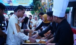 Ngabuburit Literasi di Kayutangan, UMM Hadirkan Batik Ecoprint hingga Live Cooking