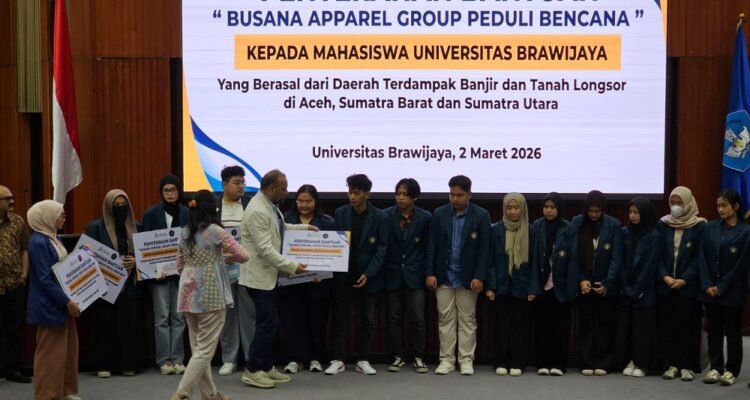 PT Eratex Djaja Salurkan Rp 155 Juta untuk 70 Mahasiswa UB Terdampak Banjir