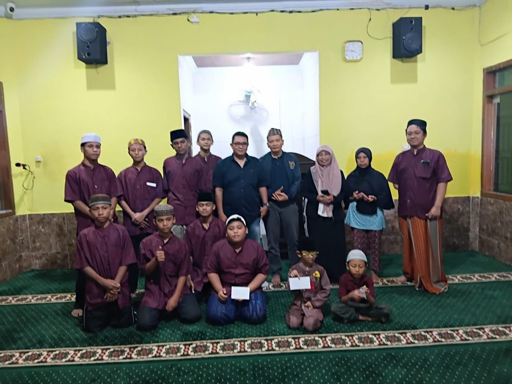 Wartawan Aksara Tumapel Salurkan Santunan untuk 20 Anak Yatim di Panti Ar Rohman