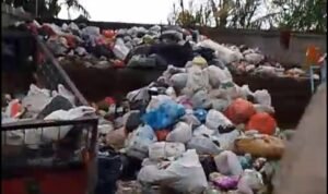 Sampah Menumpuk Berhari-hari di TPS Terminal Mulyorejo, Warga Sukun Keluhkan Lambannya Penanganan