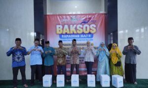 UMM Gelar Bakti Sosial Ramadan di Gondanglegi, Warga Terima Sembako dan Layanan Kesehatan