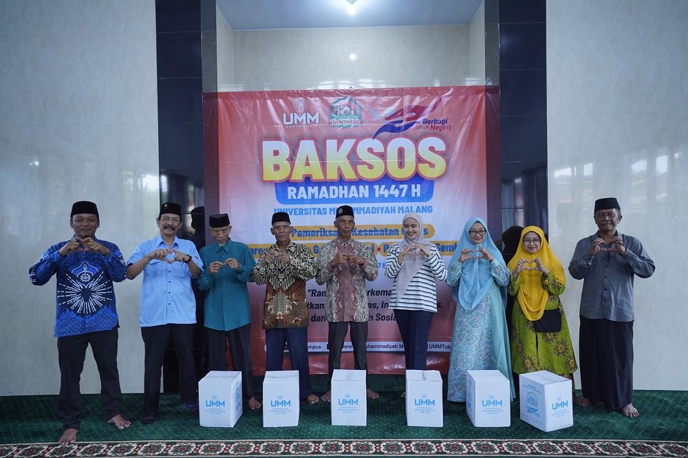 UMM Gelar Bakti Sosial Ramadan di Gondanglegi, Warga Terima Sembako dan Layanan Kesehatan