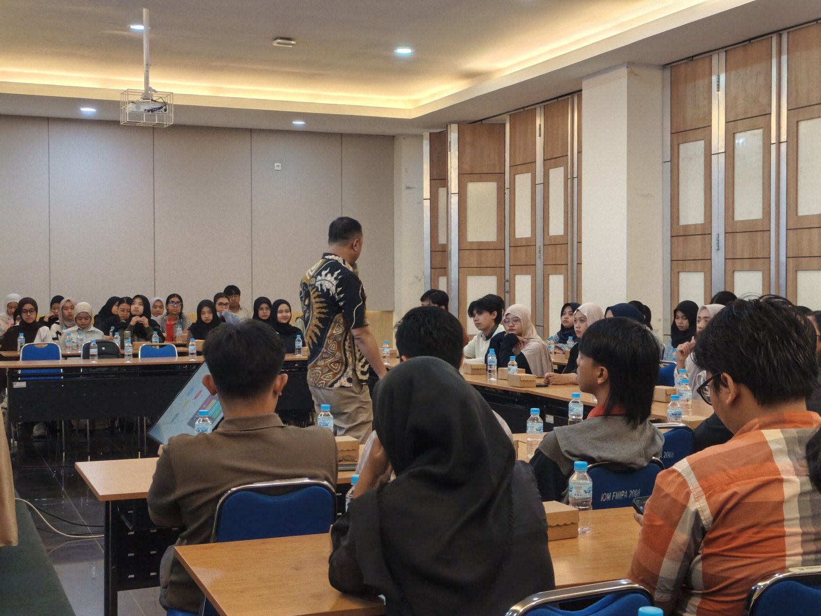 Tak Boleh Menganggur! FMIPA UB Gaspol Bekali Calon Alumni: Dari CV hingga Modal Usaha.