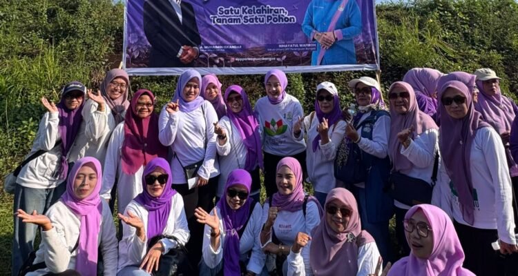 Semangat Perempuan Hijau di Harlah ke-76 Fatayat NU, Putri Aidillah: Hijaukan Bumi, Satu Kelahiran Tanam Satu Pohon.