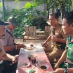 Jaga Kondusivitas Wilayah, Babinsa Blimbing Perkuat Sinergi dengan Aparat Keamanan