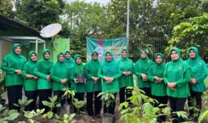 Persit Kodim 0833 Kota Malang Tanam Pohon Serentak di Blimbing