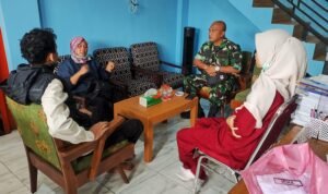 Perkuat Sinergi Wilayah, Babinsa Kedungkandang Gandeng SPPG MBG Buring