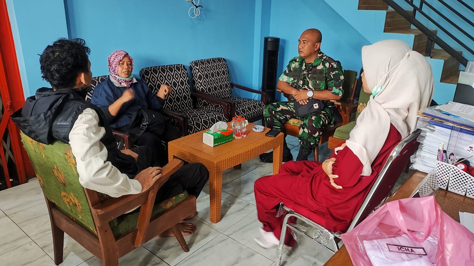 Perkuat Sinergi Wilayah, Babinsa Kedungkandang Gandeng SPPG MBG Buring