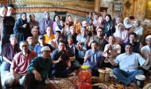 Kumpul Ngaji Seduluran Saklawase SMA Islam 87’ Bahas Keikhlasan dan Pentingnya Saling Memaafkan