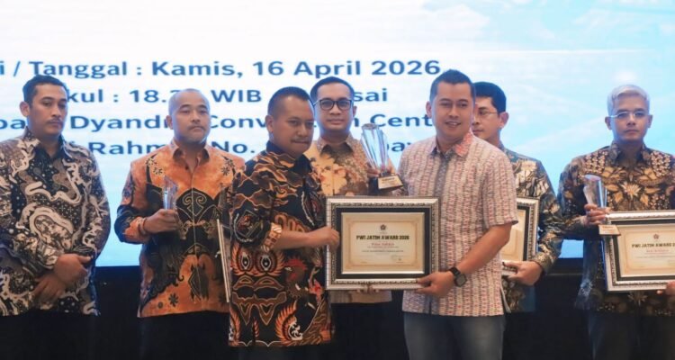 Transformasi Digital Tugu Tirta Berbuah Prestasi, Priyo Sudibyo Raih PWI Jatim Award 2026.