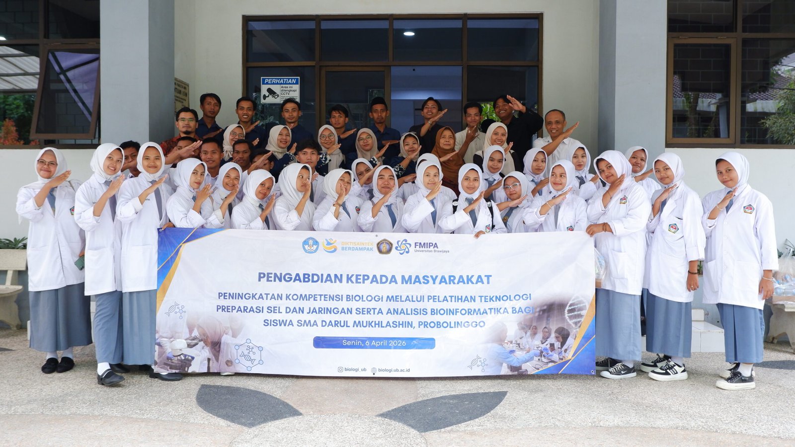 Sentuhan Dosen UB, Siswa SMA Darul Mukhlashin Kuasai Teknologi Biologi Modern