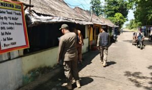 Pemkot Malang Sikat Warung Ilegal di RTH, 40 Lapak Disodori SP1—Pedagang Resah, Warga Dukung