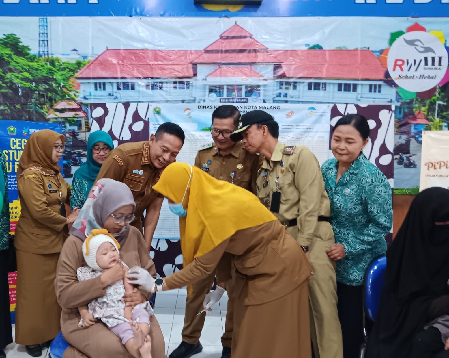 Wali Kota Malang Tinjau Langsung CUC Campak, Tekankan Edukasi Warga untuk Cegah KLB
