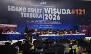 Retno Marsudi “Guncang” Wisuda UMM: Dunia Krisis Air, Kampus Putih Diminta Pimpin Solusi Global