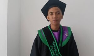 Dari Hobi Jadi Prestasi! Ahmad Budi Hartono, Mahasiswa Inspiratif Unitri dengan Inovasi Pakan Ternak Nol Biaya