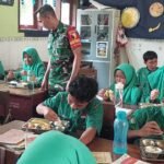 Peran Aktif Babinsa Blimbing dalam Pendampingan Program Makan Bergizi Gratis