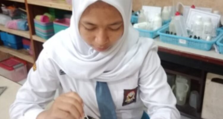 Peneliti Muda SMAN 3 Malang Raih Gold Medal ISIF 2024 lewat Inovasi Salep Herbal Penyembuh Luka Diabetes