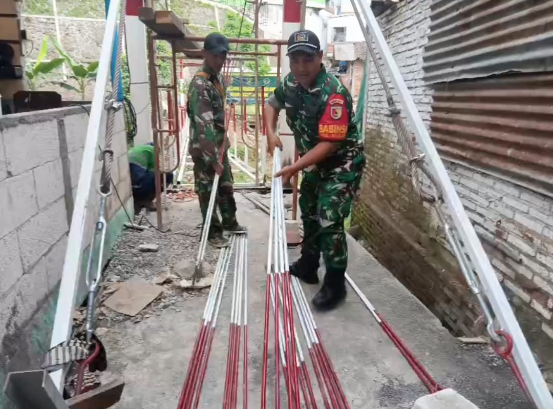 Akses Warga Segera Lancar, Kodim 0833 Percepat Pembangunan Jembatan Perintis Garuda