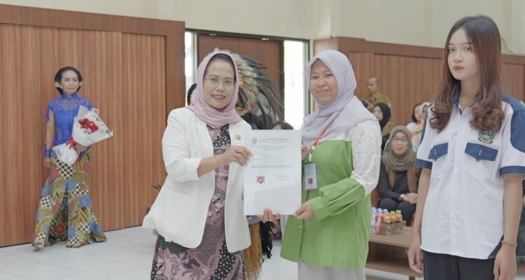 Tekan Pengangguran dari Akar Rumput, Sri Untari Bangun Kemandirian Ekonomi Perempuan Lewat Koperasi