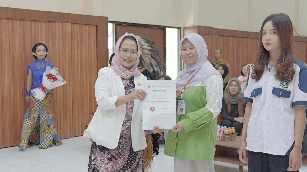Tekan Pengangguran dari Akar Rumput, Sri Untari Bangun Kemandirian Ekonomi Perempuan Lewat Koperasi