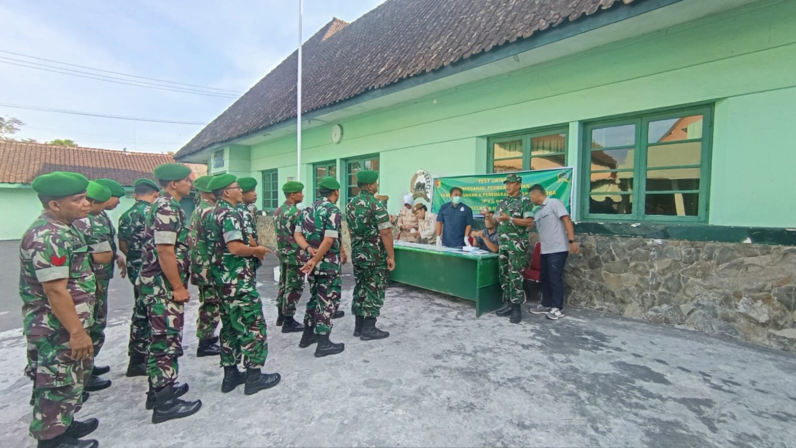 Kodim 0833 Perketat Pengawasan Internal, Tes Urine Digelar untuk Perang Melawan Narkoba