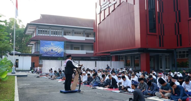 IMG-20260527-WA0117 Cerita Iduladha di ITN Malang: Hangatnya Kebersamaan Mahasiswa Rantau hingga Ketegasan Menjaga Kesehatan Hewan Kurban