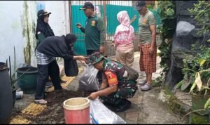 Babinsa Klojen Ajak Warga Hijaukan Kota, Tanam Pohon Jadi Gerakan Rawat Lingkungan
