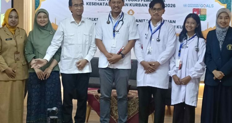 c1_20260525_12560543 Rektor UB Lepas 960 Petugas Pemeriksa Kesehatan Hewan Kurban dari FKH