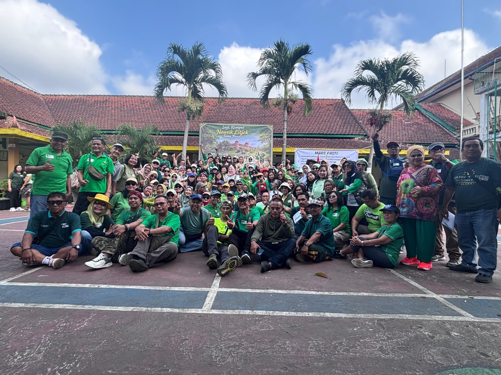 Ratusan Alumni Sang Timur Meriahkan Jalan Sehat CFD Pra-Reuni Akbar Lintas Angkatan