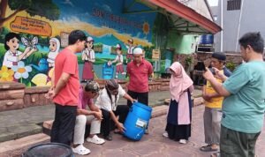 Satu Hati Lestarikan Bumi, Sutarno Replikasi Gerakan Olah Sampah dan Penghijauan Kota