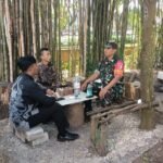 Jaga Kondusivitas Wilayah, Babinsa Purwodadi Perkuat Sinergi dengan Petugas Keamanan Hotel