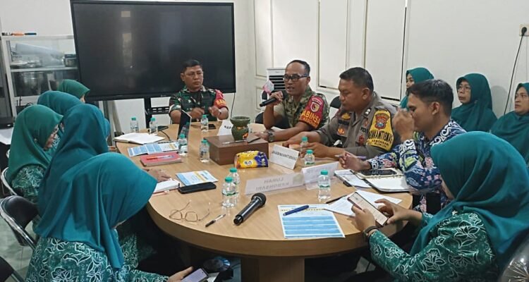 Babinsa Kebonsari Perkuat Kerukunan Warga Melalui Pembinaan Toleransi dan Kesadaran SARA