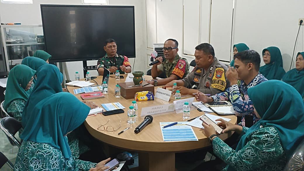 Babinsa Kebonsari Perkuat Kerukunan Warga Melalui Pembinaan Toleransi dan Kesadaran SARA