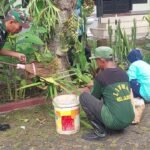 Babinsa Arjosari Ajak Warga dan Linmas Kerja Bakti, Wujudkan Lingkungan Bersih dan Sehat