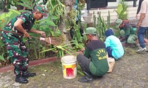 IMG-20260607-WA0072 Babinsa Arjosari Ajak Warga dan Linmas Kerja Bakti, Wujudkan Lingkungan Bersih dan Sehat